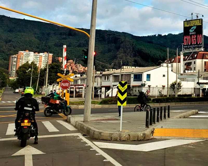 Valla Bymo en Av. Novena